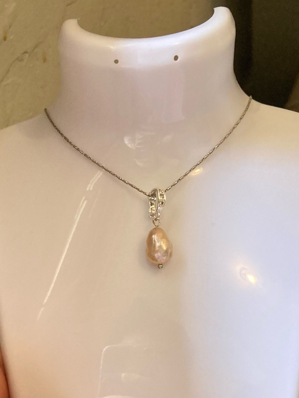 Pink Pearl drop Pendant - Elegant Women's Jewelry